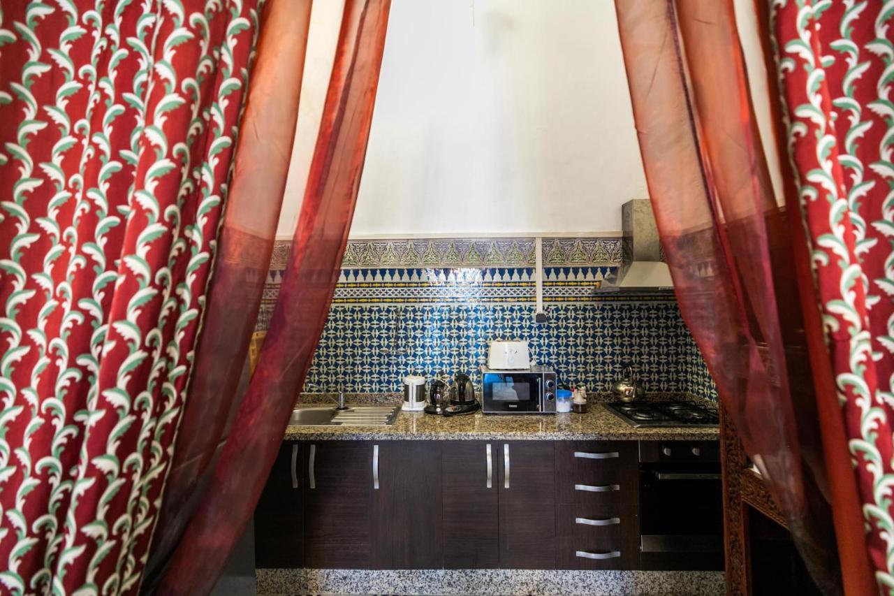 2 Bedroom Charming Apartment Фес Екстериор снимка